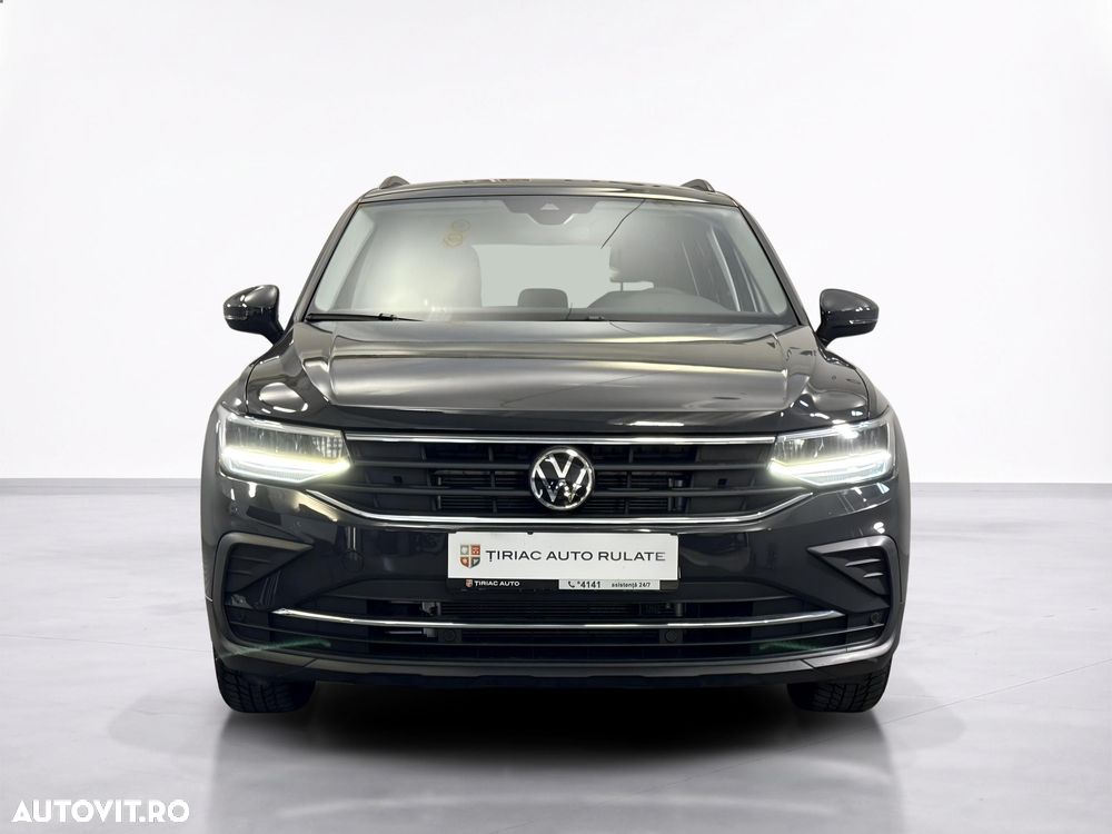 Volkswagen Tiguan - 9