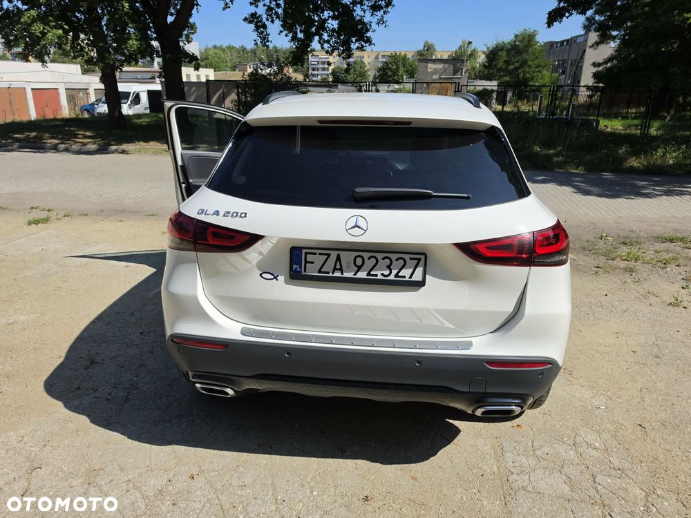 Mercedes-Benz GLA 200 Business Edition - 6