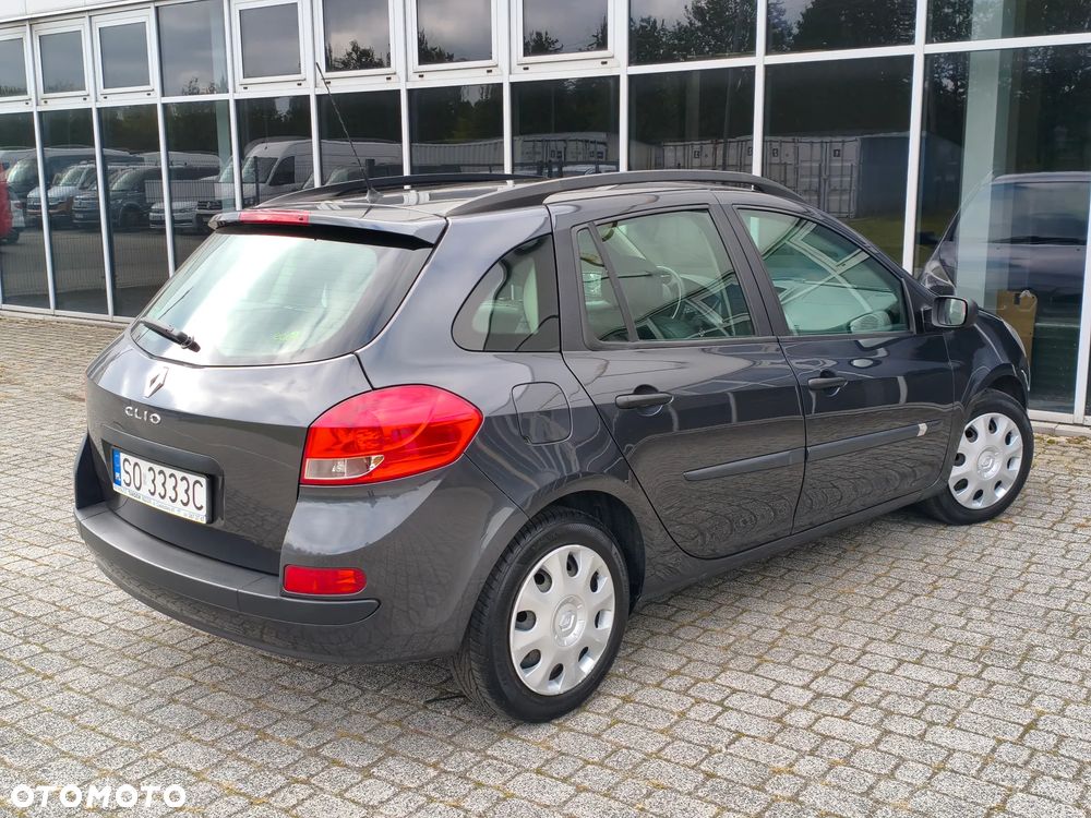 Renault Clio - 6