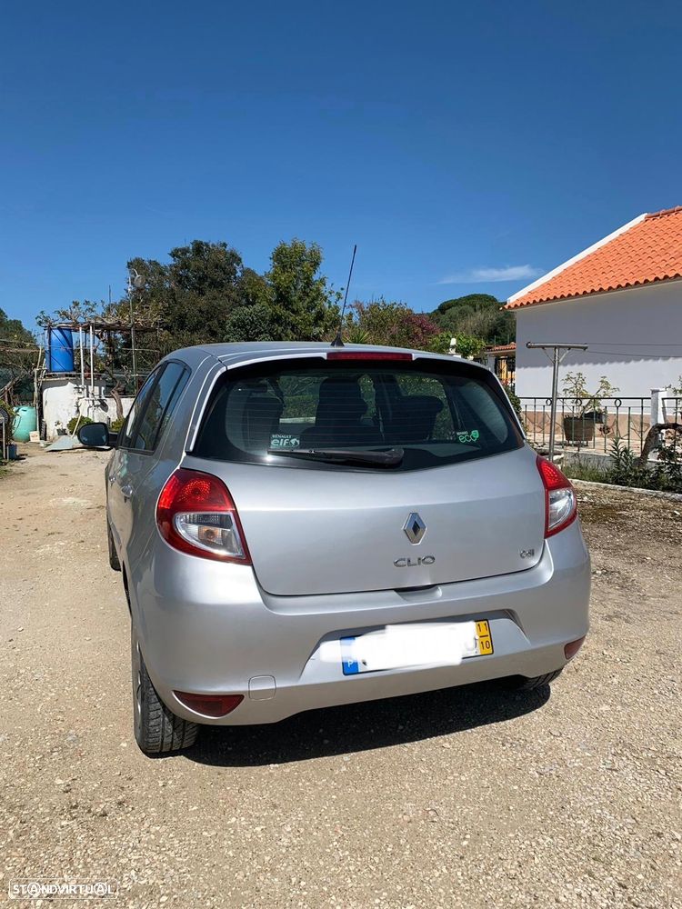 Renault Clio 1.5 dCi 90 FAP Dynamique - 2