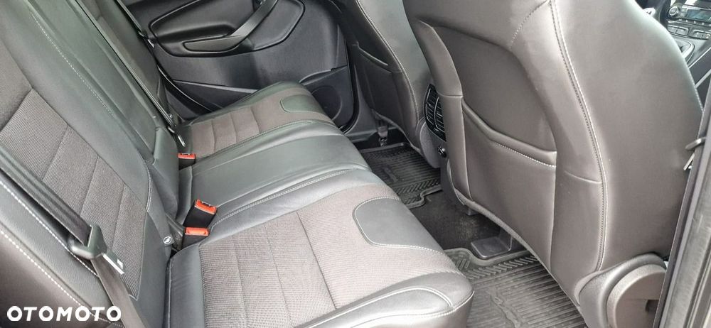 Ford Kuga - 27