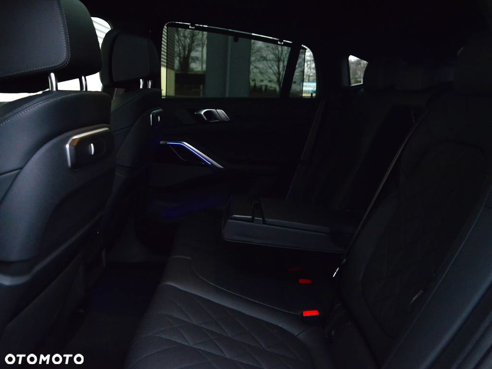 BMW X6 xDrive40d - 16