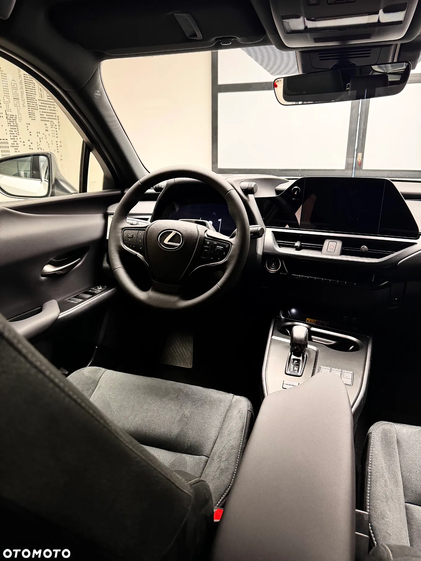 Lexus UX - 13