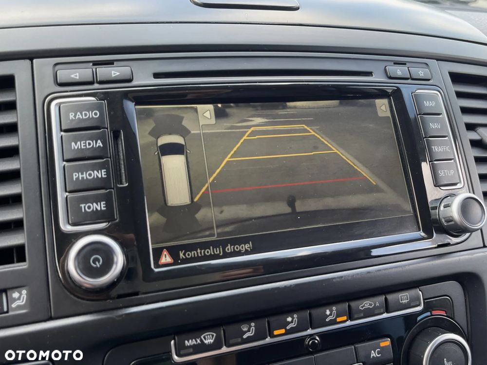 Volkswagen Multivan - 21