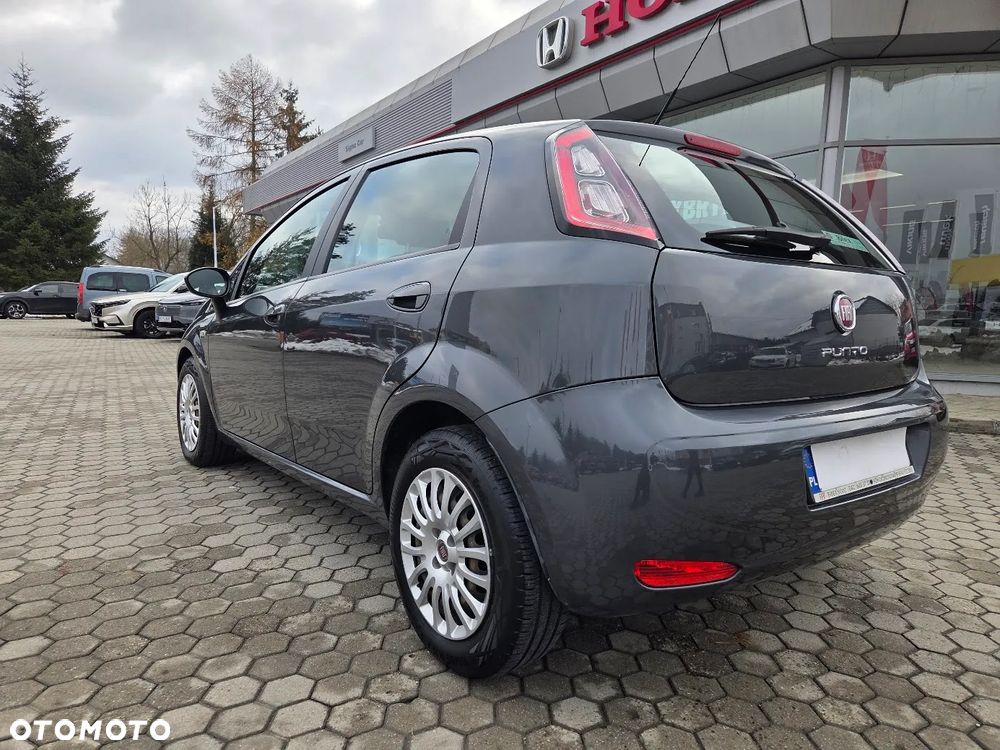 Fiat Punto 1.4 Young - 6