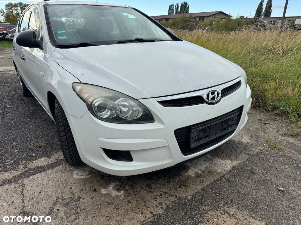 Hyundai i30 biały kolor  7F maska zderzak przedni błotnik prawy lewy pas przedni benzyna  drzwi prawe lewe przednie tylnie lampa prawa lewa - 1