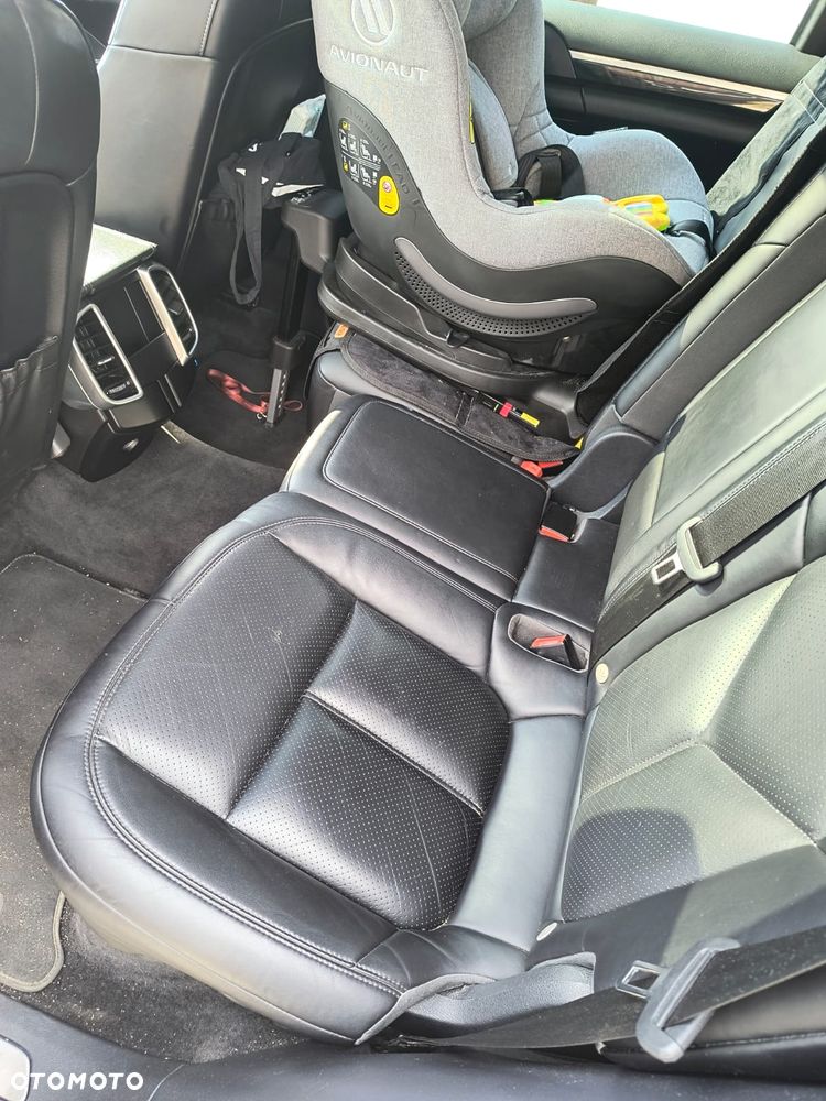 Porsche Cayenne S E-Hybrid - 11