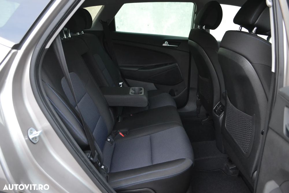 Hyundai Tucson 2.0 CRDI 4WD Automatik Style - 10