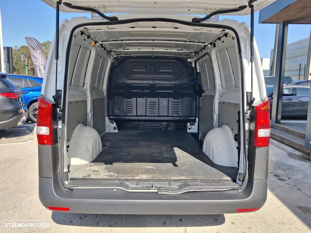 Mercedes-Benz Vito 116 CDI Furgão Standard - 10