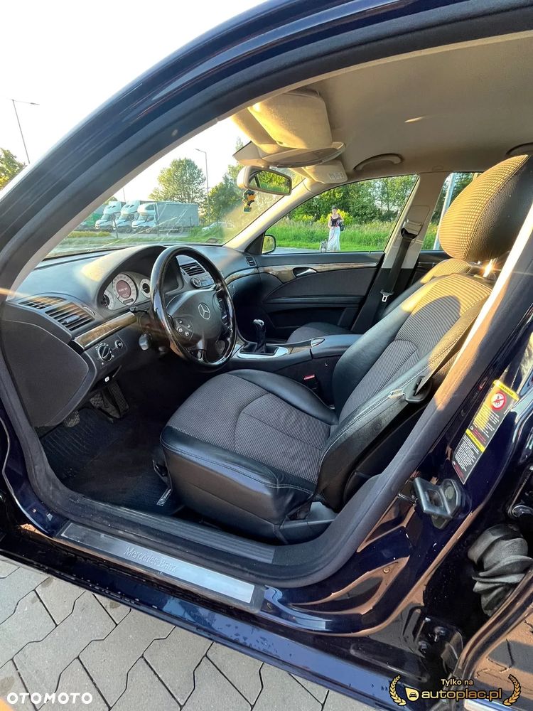 Mercedes-Benz Klasa E 200 Kompressor T Avantgarde - 9