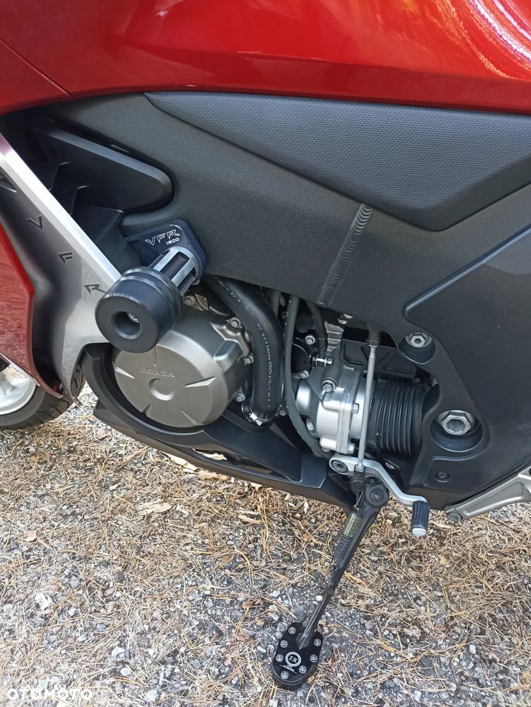 Honda VFR - 19