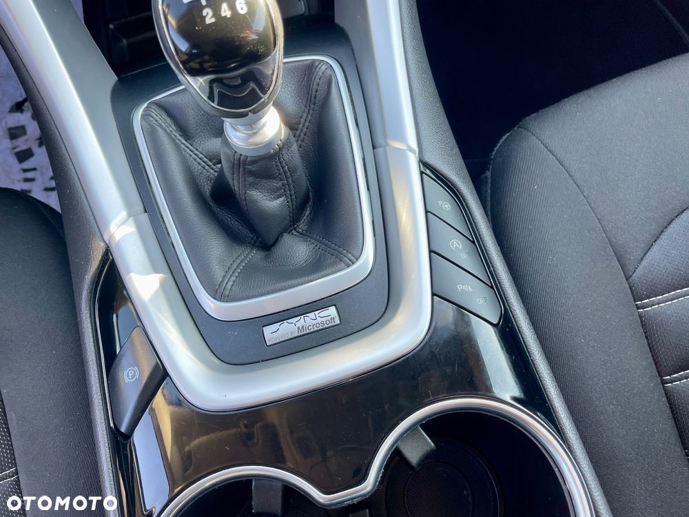 Ford Mondeo 2.0 TDCi STart-Stopp Titanium - 33