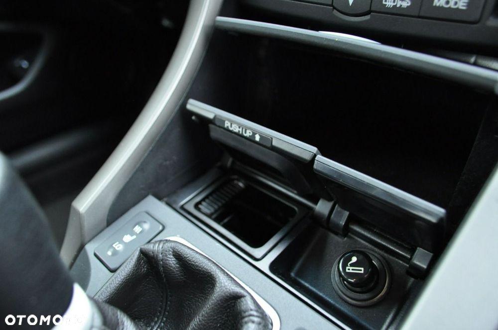 Honda Accord 2.2d Comfort - 28
