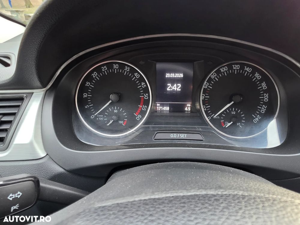 Skoda RAPID 1.4 TDI DSG Cool Edition - 13