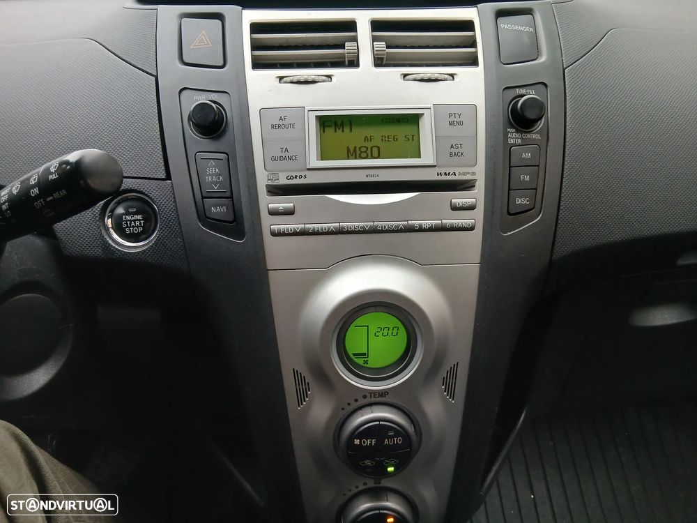 Toyota Yaris 1.0 VVT-i Sol High Pack - 4