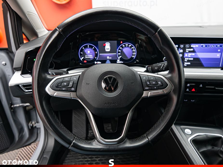 Volkswagen Golf - 10