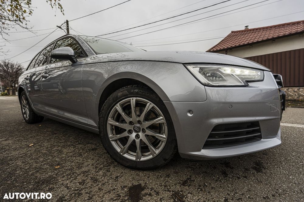 Audi A4 Avant 35 TDI S tronic design - 30