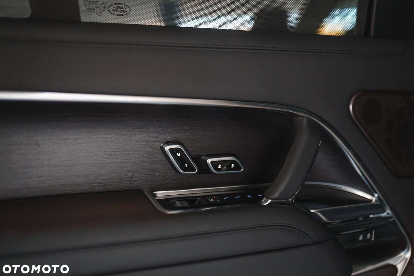 Land Rover Range Rover - 12
