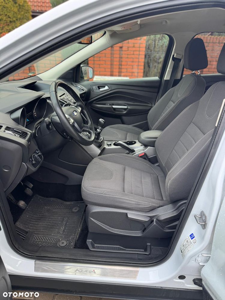 Ford Kuga - 30