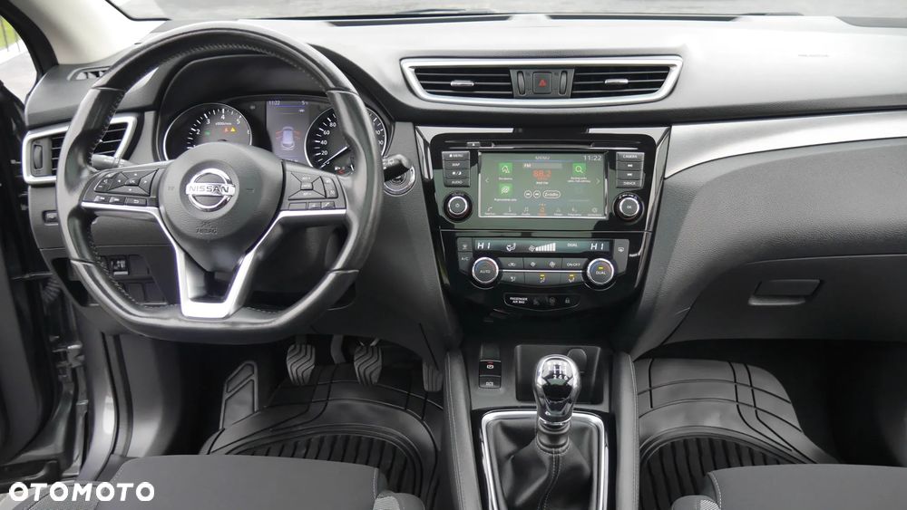 Nissan Qashqai 1.3 DIG-T AKARI - 28