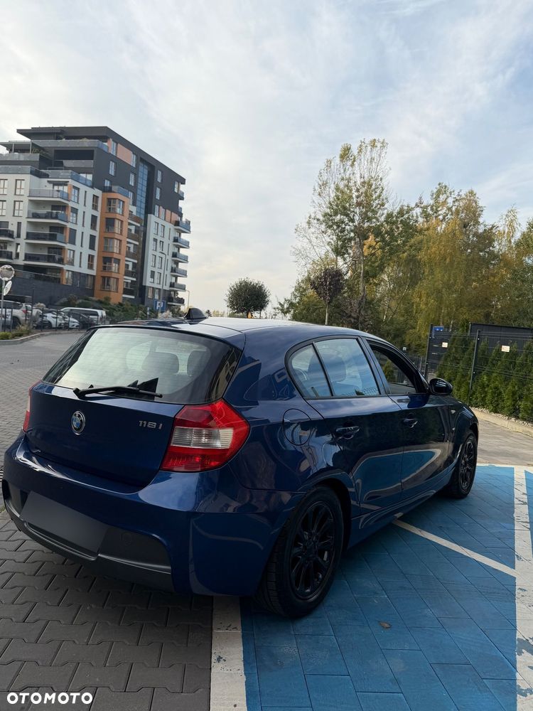BMW Seria 1 120i - 12