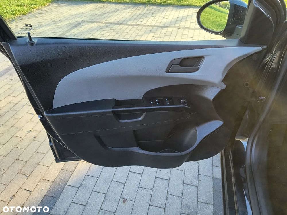 Chevrolet Aveo 1.4 16V LS - 17