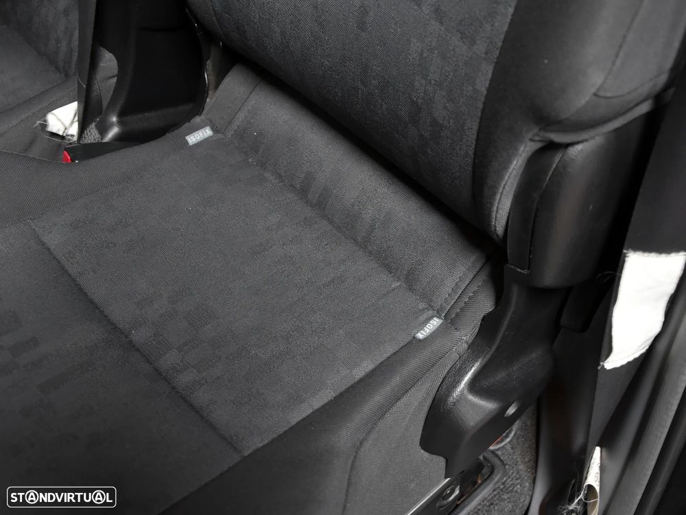 Toyota Avensis Verso 2.0 D-4D Sol - 9