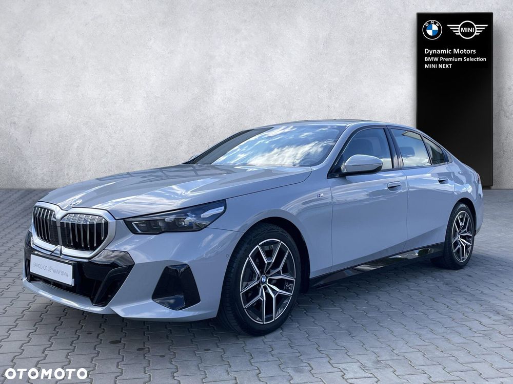 BMW Seria 5 520d xDrive mHEV M Sport - 1