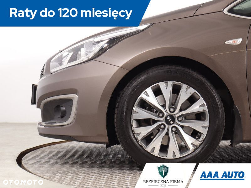 Kia Ceed - 15