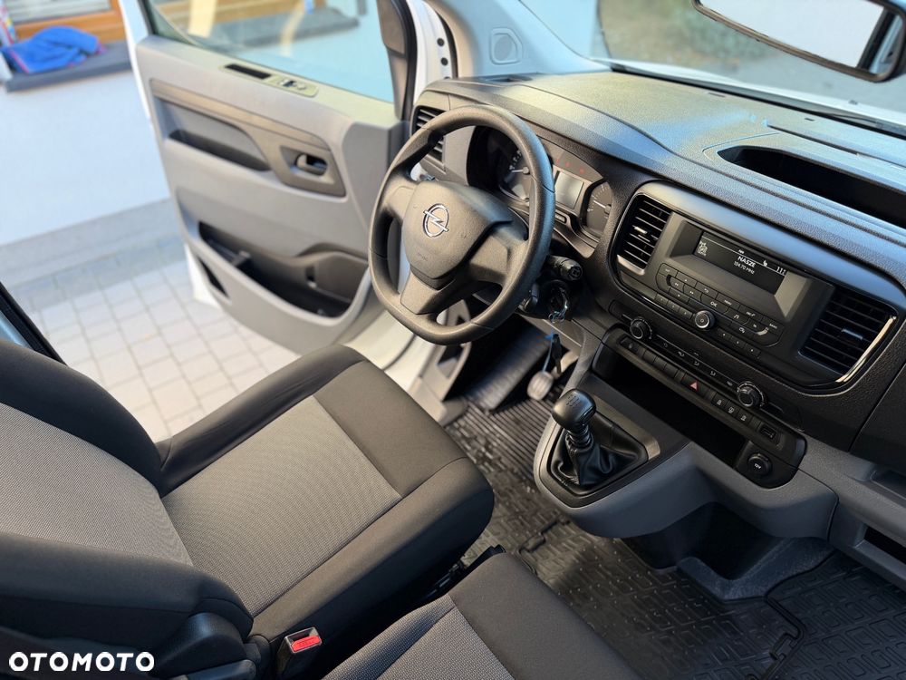 Opel Vivaro - 11