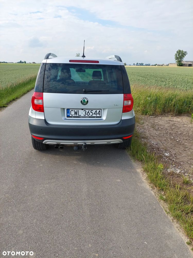 Skoda Yeti 2.0 TDI DPF 4x4 Experience DSG - 4