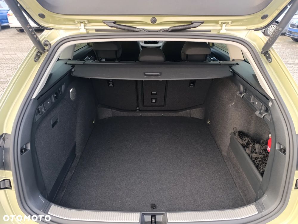 Skoda Superb 1.5 TSI mHEV Selection DSG - 27