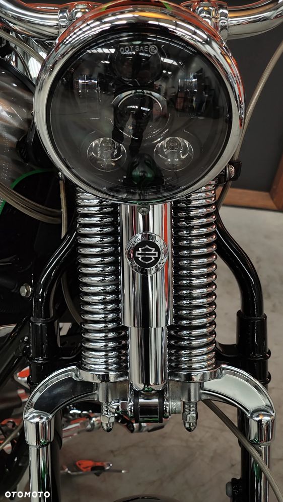 Harley-Davidson Softail Springer Classic - 25