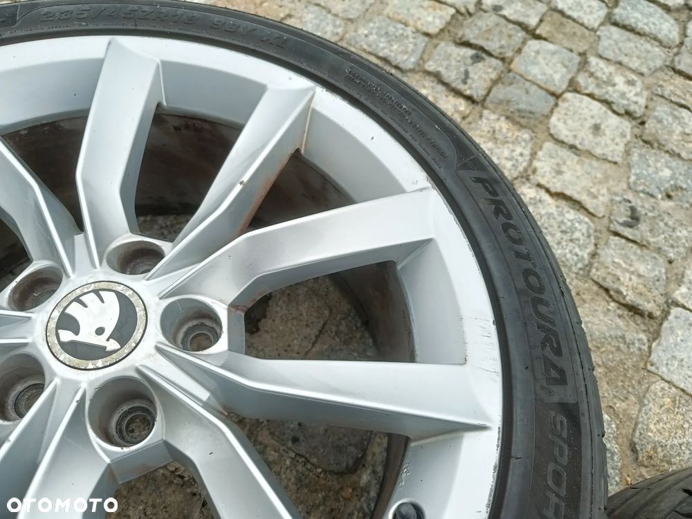 Felgi Aluminiowe 18 Skoda Superb 5x112 ET44 Seat Audi VW 3V0601025J - 24
