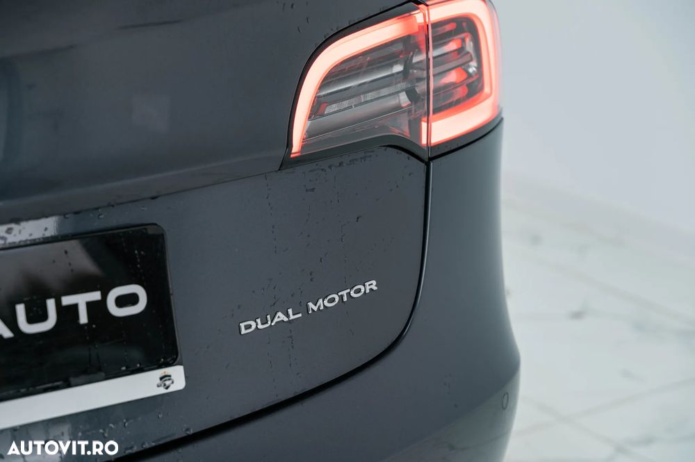 Tesla Model 3 Long Range AWD Premium - 16