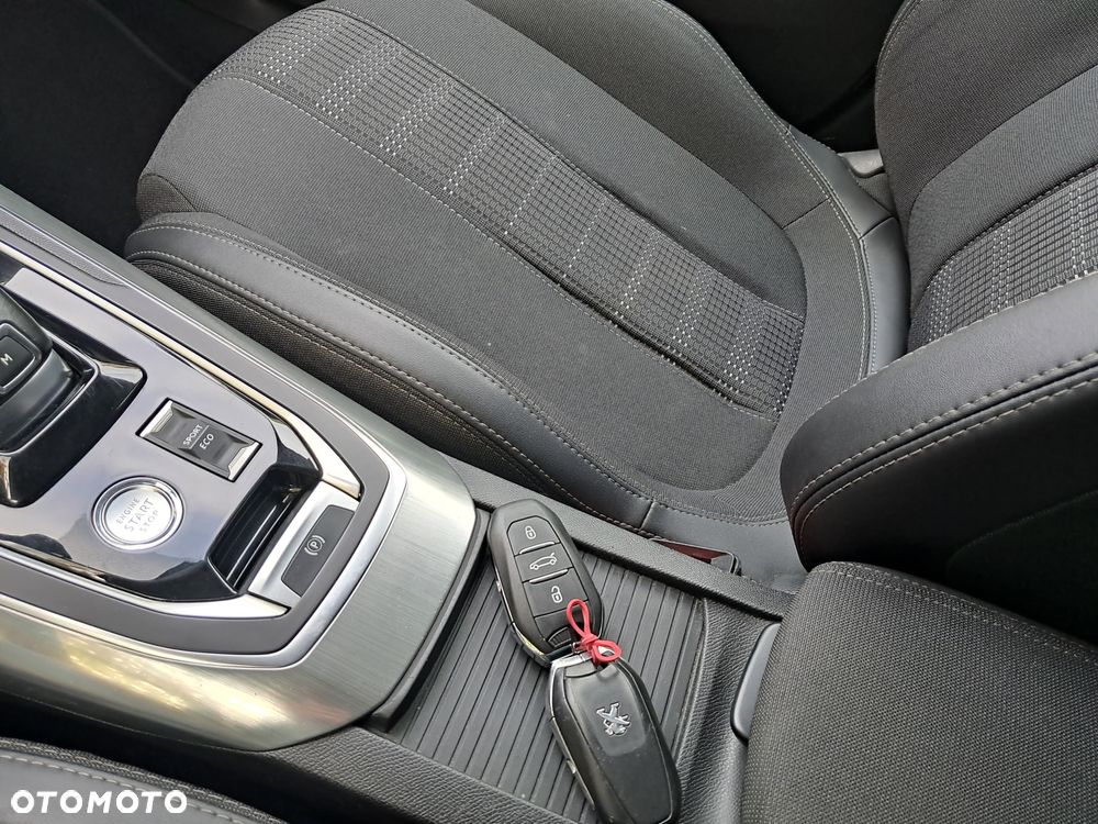 Peugeot 308 1.5 BlueHDi Business S&S EAT8 - 15