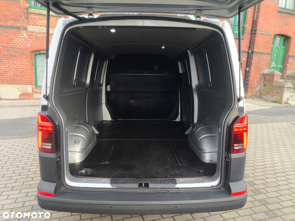 Volkswagen Transporter - 19
