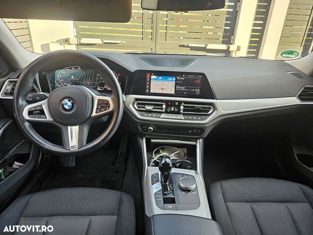 BMW Seria 3 320i xDrive AT - 17