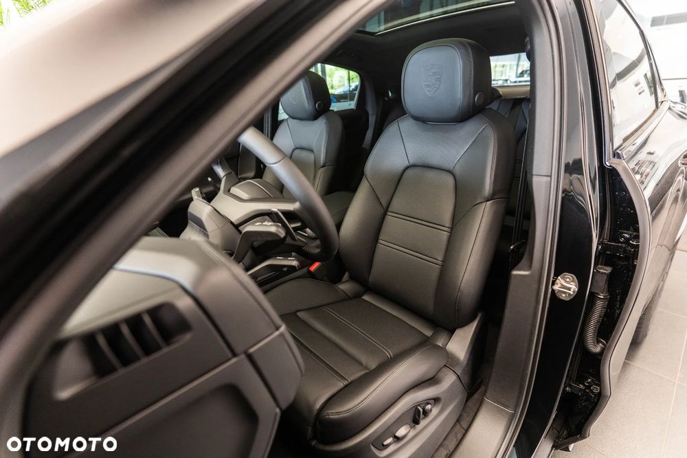 Porsche Cayenne E-Hybrid PHEV Black Edition - 11