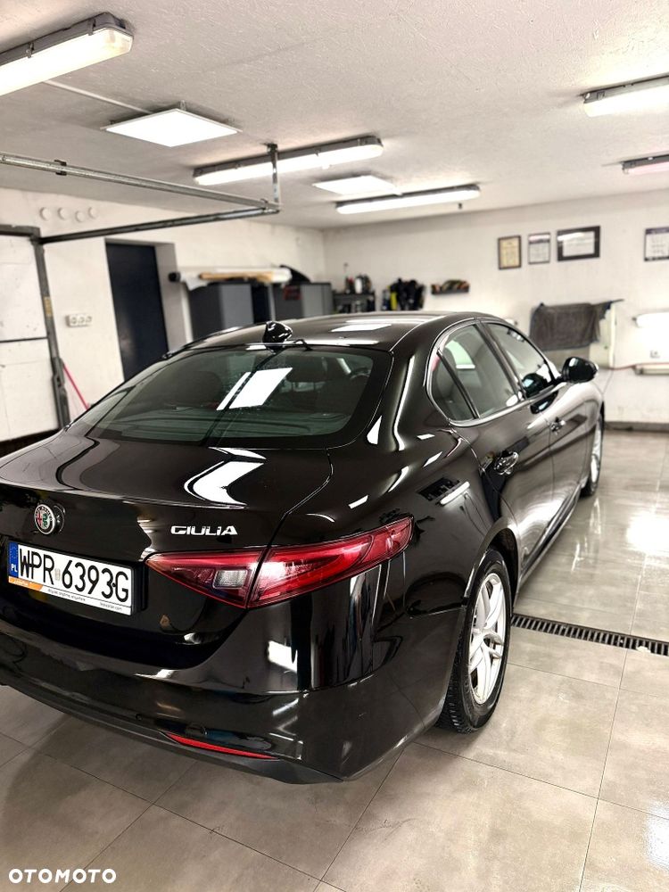 Alfa Romeo Giulia - 3
