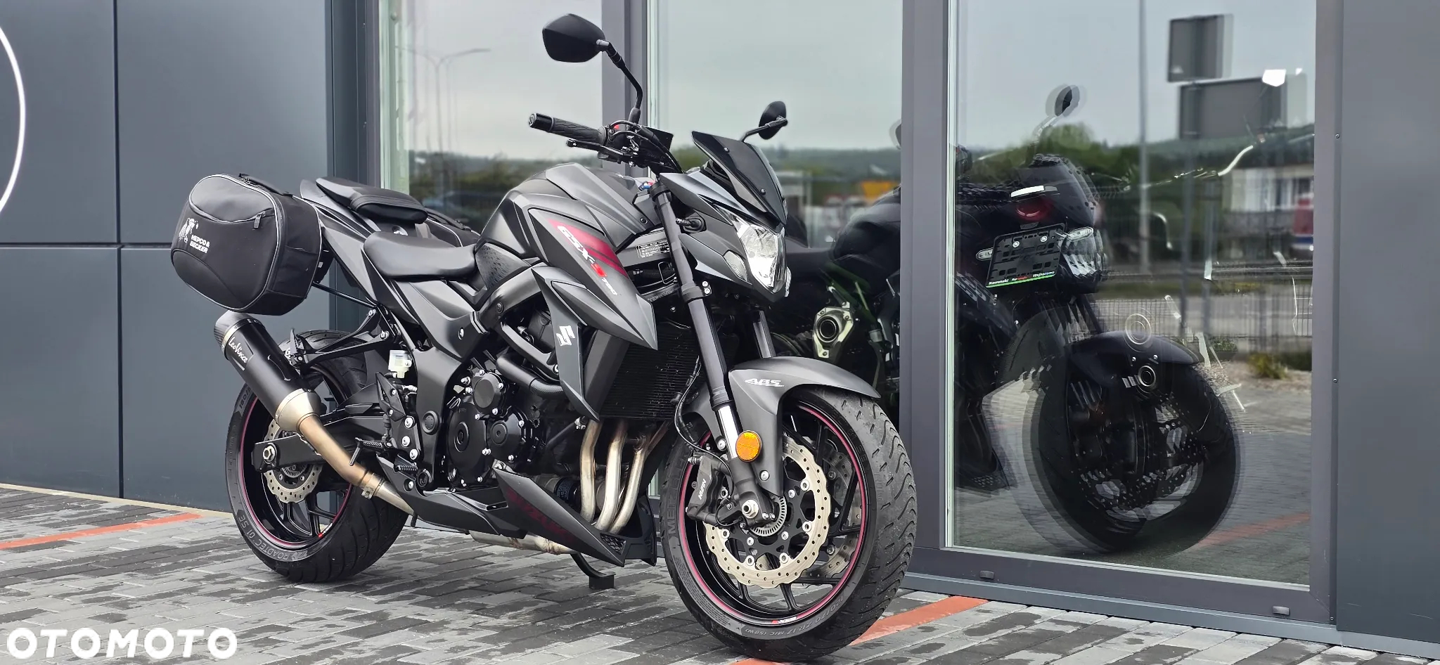 Suzuki GSX - 6