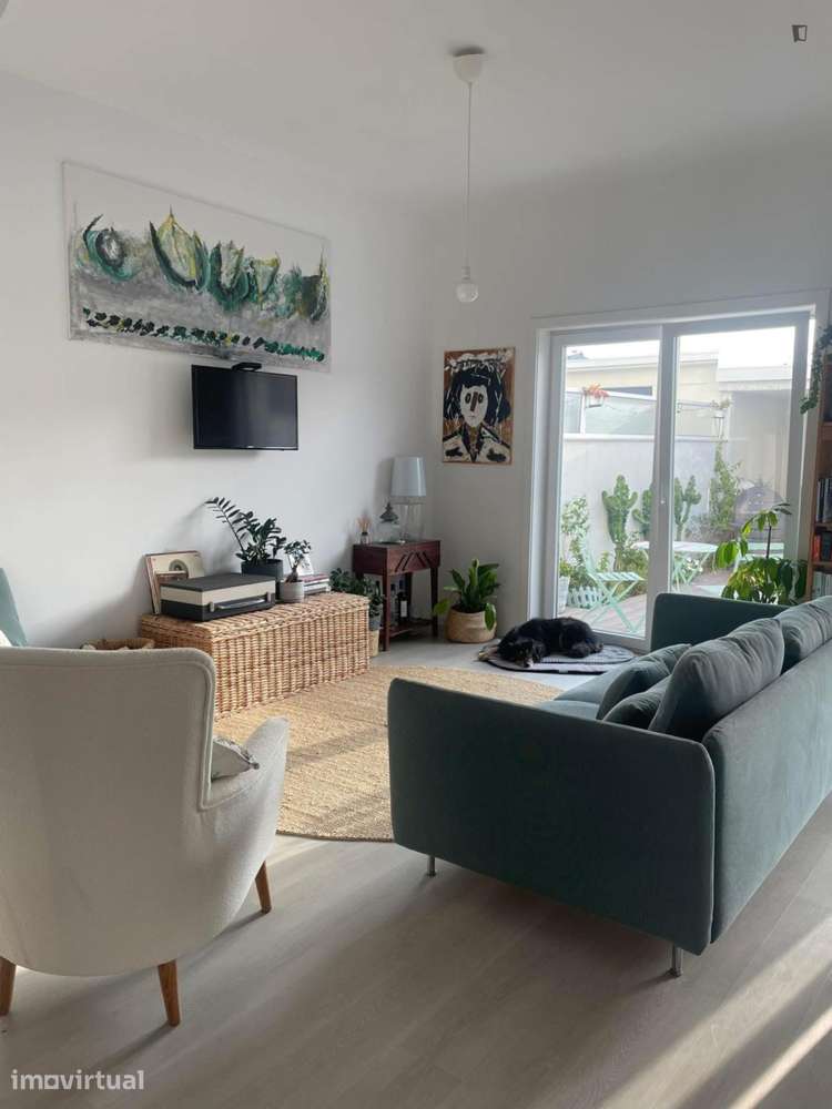Quarto - localizado em Matosinhos - Grande imagem: 5/7
