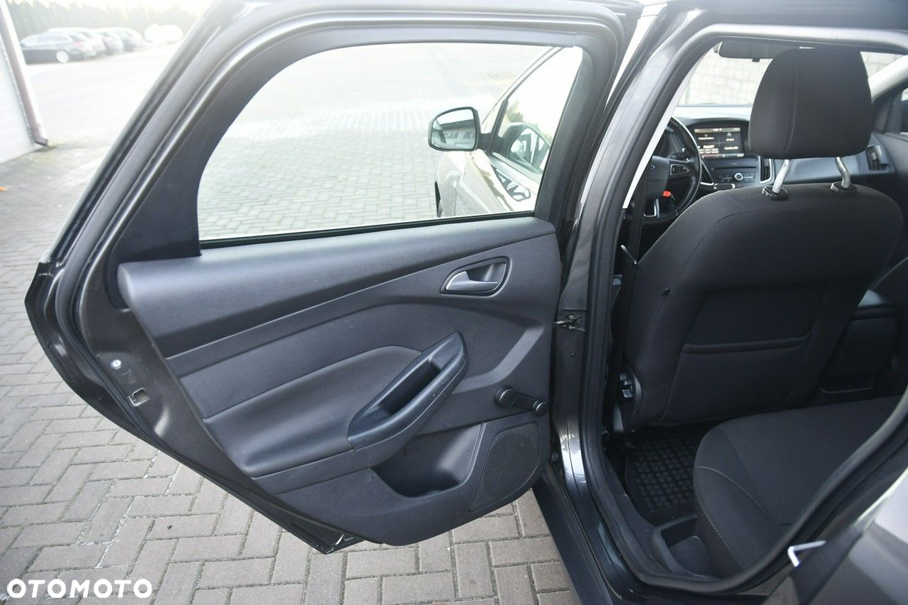 Ford Focus - 19