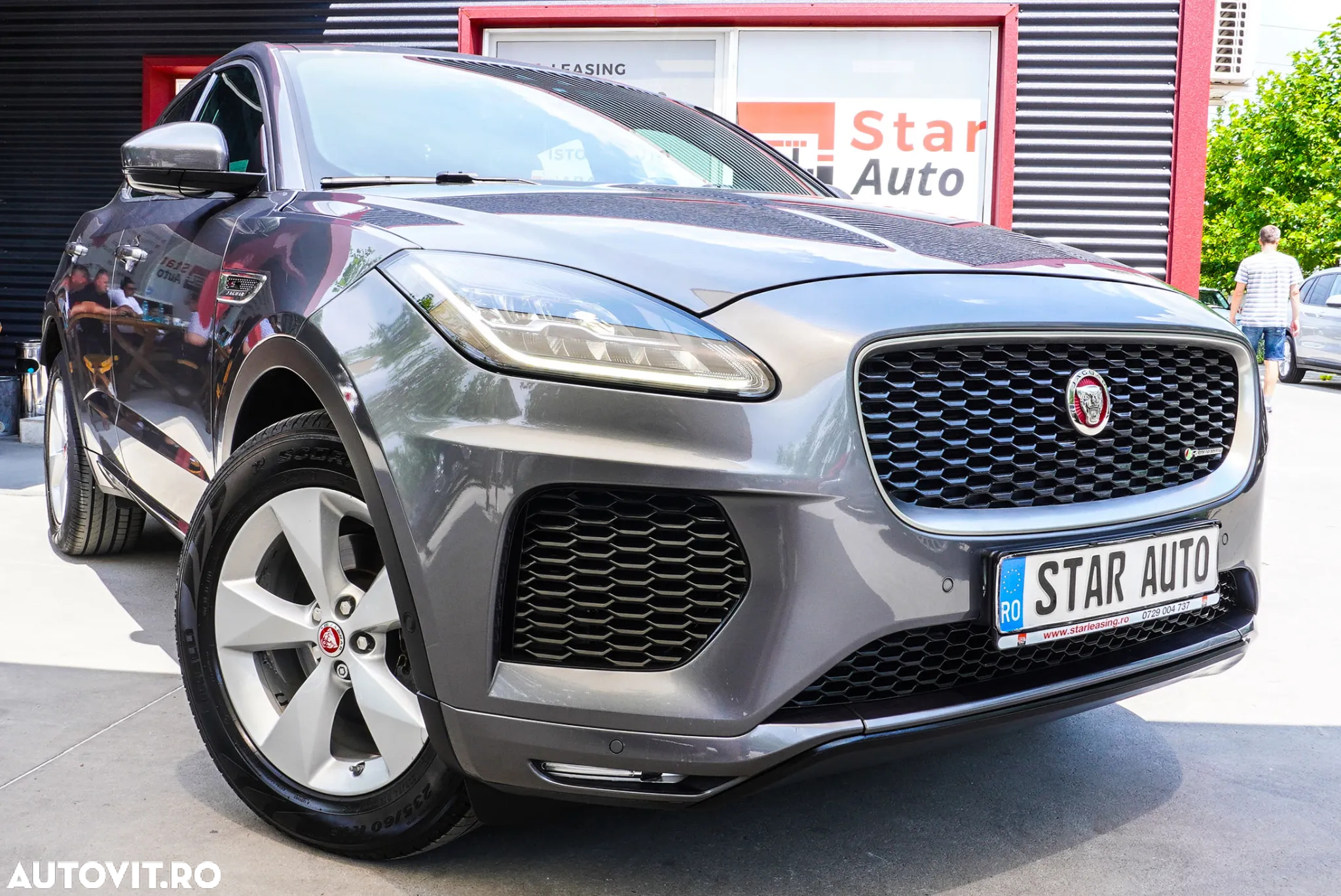 Jaguar E-Pace D150 AWD R-Dynamic S - 4