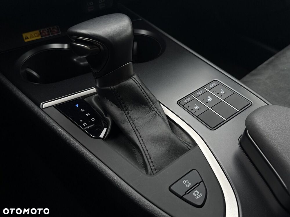 Lexus UX 200 GPF Business 2WD - 17