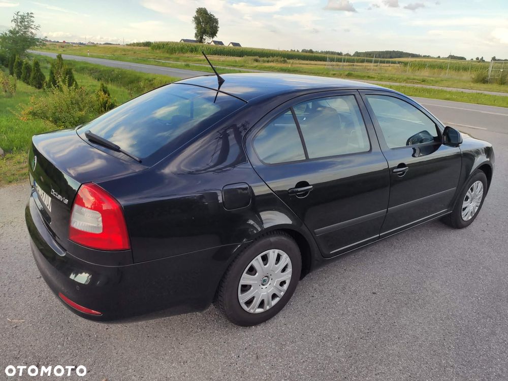 Skoda Octavia 1.6 Ambition - 10