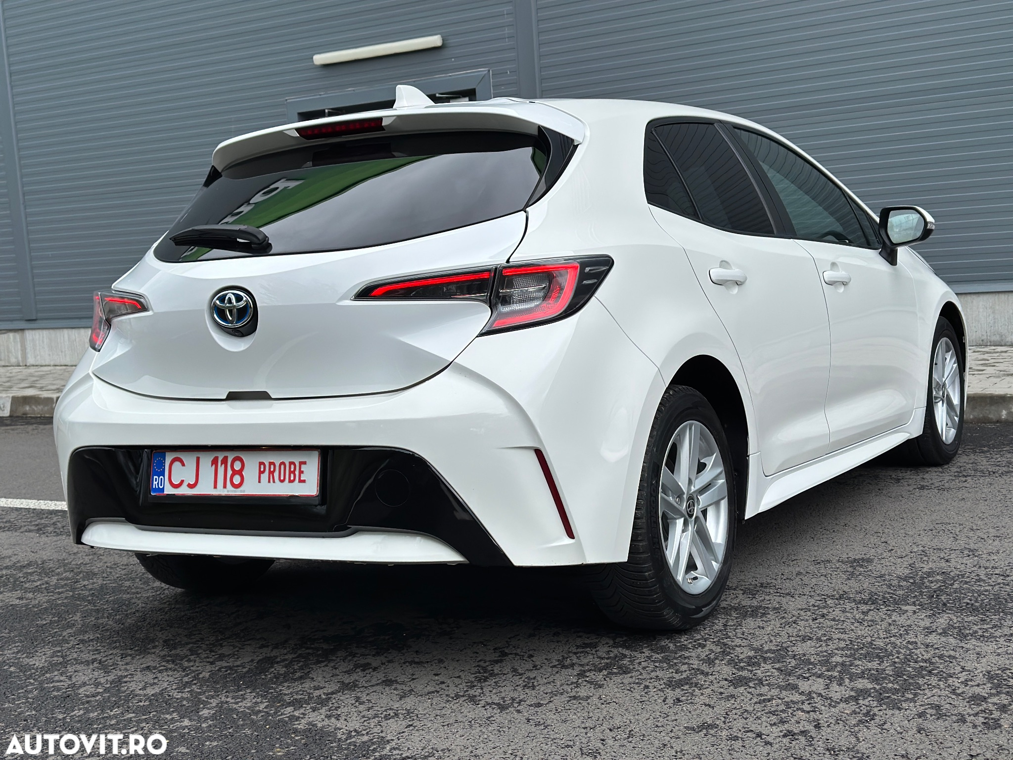 Toyota Corolla Sedan 1.8 HSD Dynamic - 14