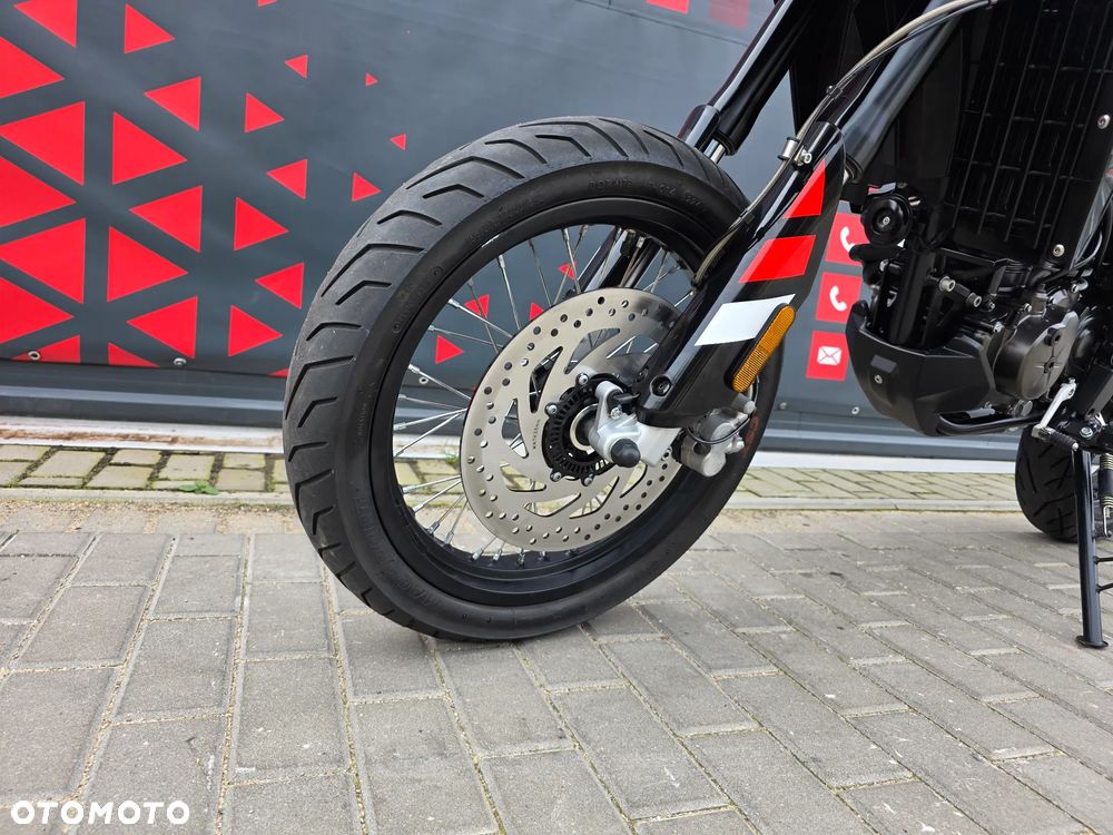 Aprilia SX - 12