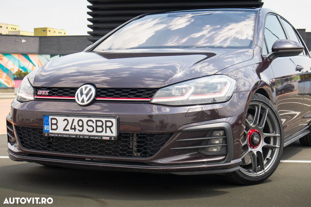 Volkswagen Golf GTI (BlueMotion Technology) DSG Performance - 24