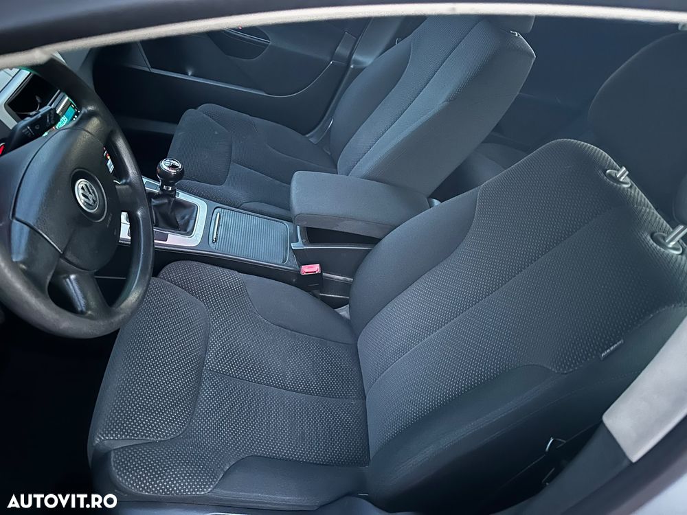 Volkswagen Passat 1.9 TDI Sportline - 5